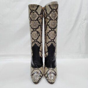 Gucci Boots Women Cream Leather (calf) 410-071525